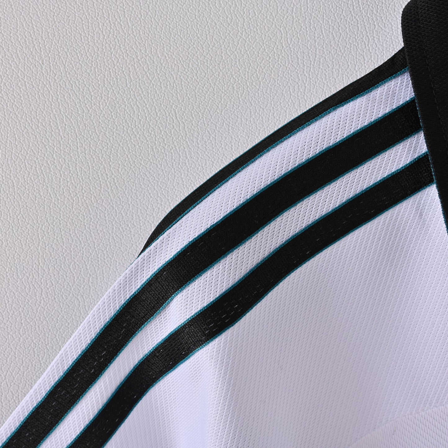 Newcastle 1999/00 Away