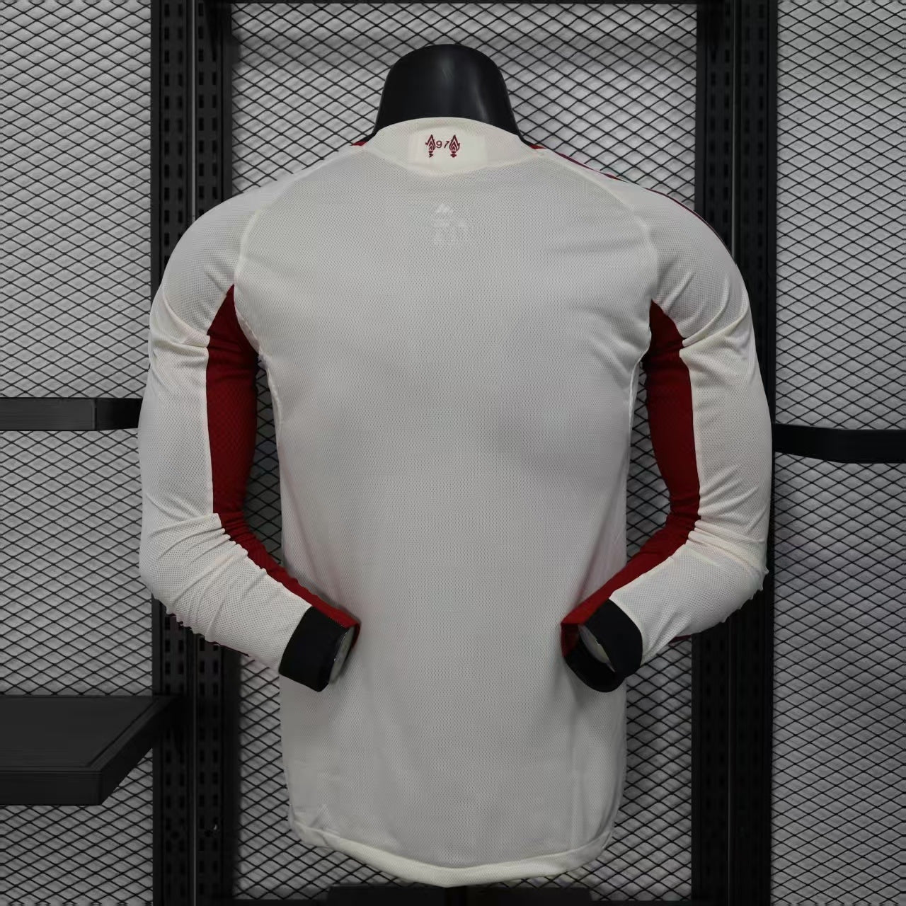 Liverpool 25-26 Away