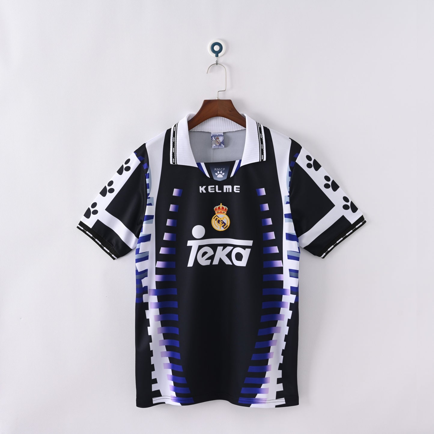 Real Madrid 1997/98 Away