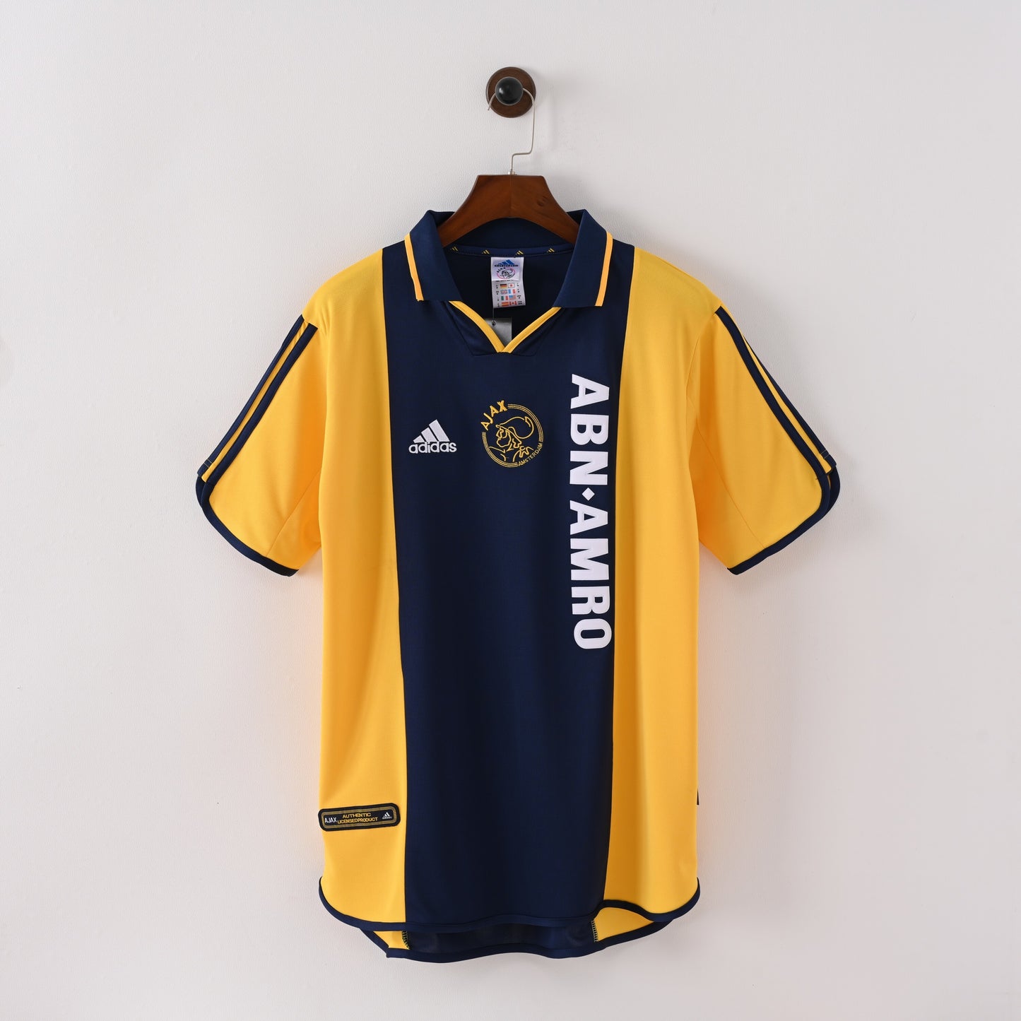 Ajax 2000/01 Away