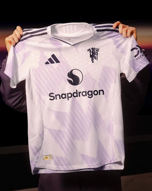 Manchester United 25-26 Away