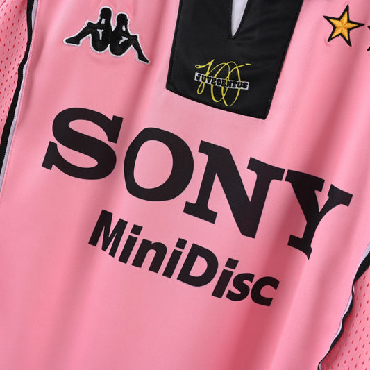Juventus 1997/98 Away