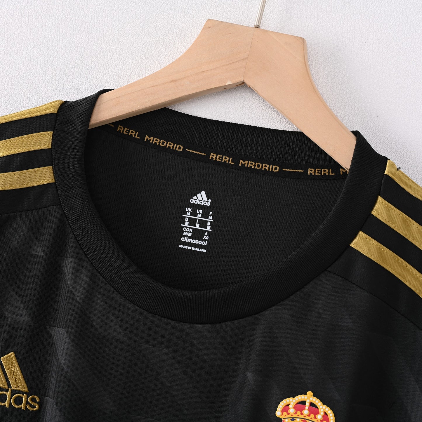 Real Madrid 2011/12 Away