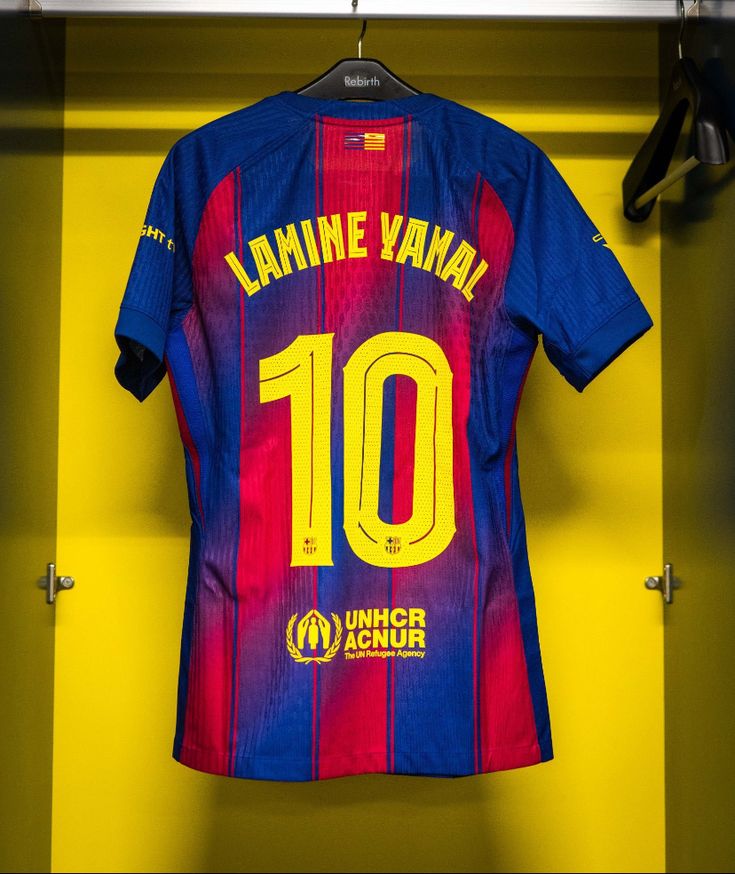 Barcelona 25-26 Home