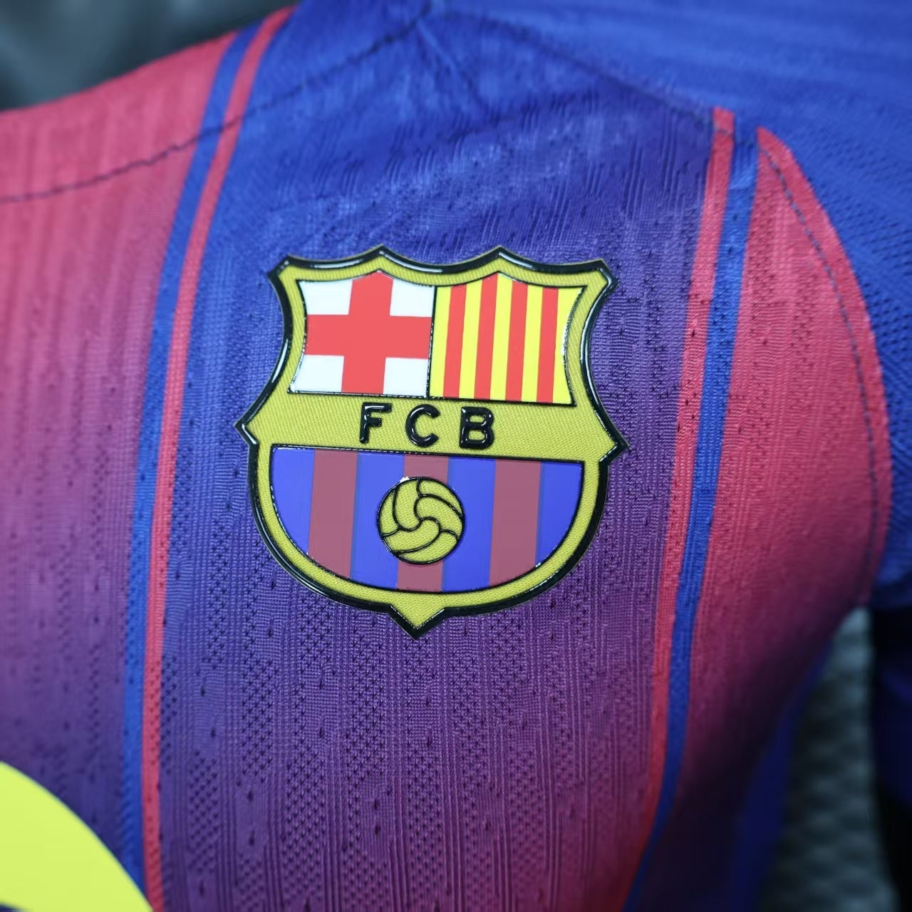 Barcelona 25-26 Home