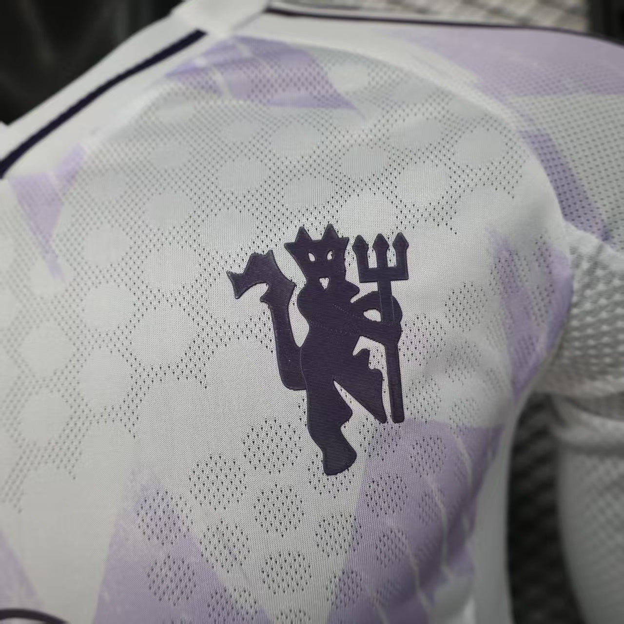 Manchester United 25-26 Away