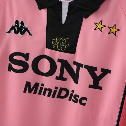 Juventus 1997/98 Away