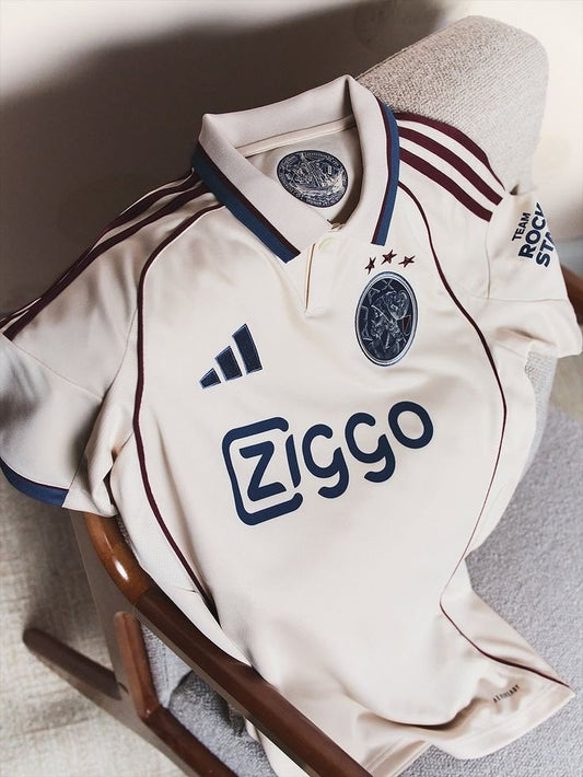 Ajax  25-26 Away